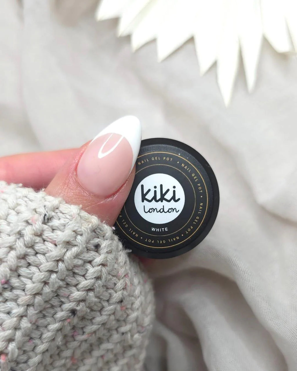Colour Nail Gel Pots GP02 Wit - Kiki London Benelux